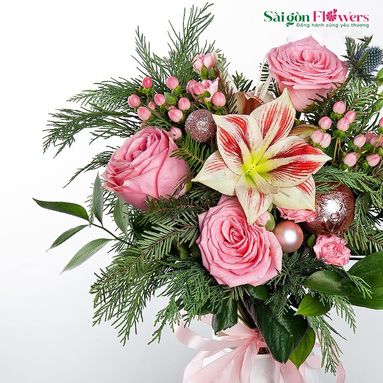 BOUQUET ‘PINK CHRISTMAS WHIMSY’