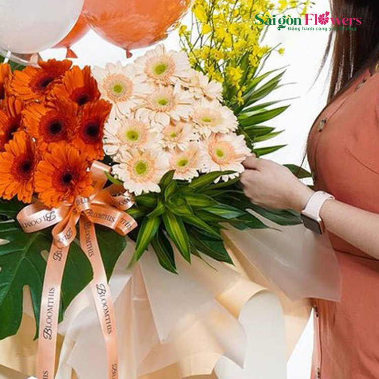 HẠNH PHÚC VÀ MAY MẮN