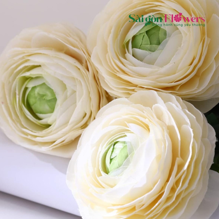 ARTIFICIAL RANUNCULUS